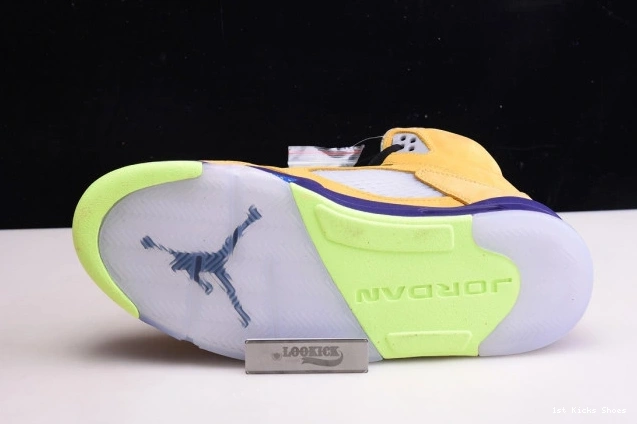 1st Kicks Shoes The Jordan Retro 5 CZ5725-700 What 0802